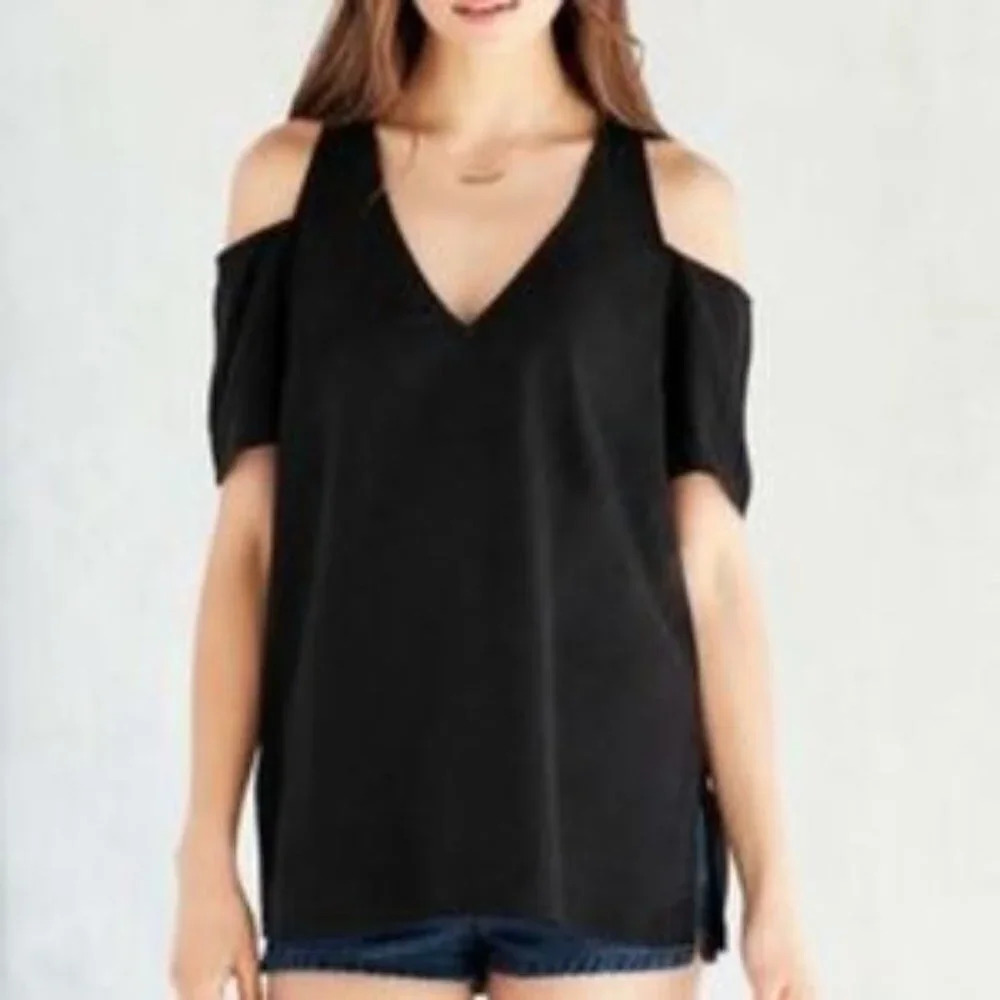 Urban OUTFITTERS silence + noise linen blend top